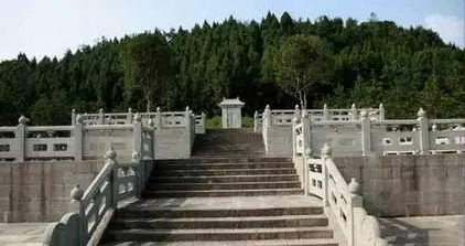 诸葛亮称骨算命法（称骨算法有几版）
