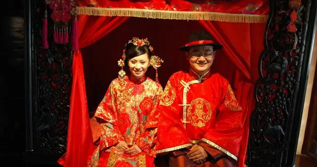 四柱和八字的区别(生辰八字和出生年月日有什么不同 - -)