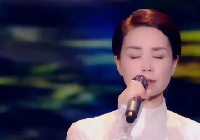 Faye Wong Mid-Autumn Festival fake singing? Some netizens asked: Will ...