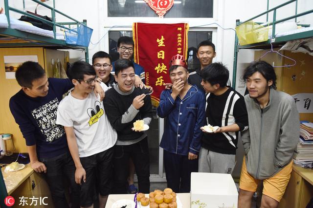 过生日的图片真实图片 生日礼物图片真实照片大全