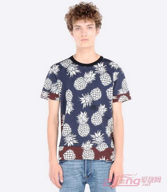 华伦天奴t恤男士，华伦天奴男装简约短袖T恤