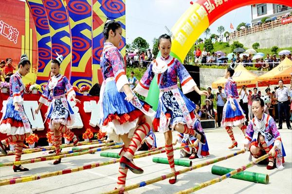 苗族有什么节日，苗族著名的节日有哪些（黔东南有这些隆重的节日）