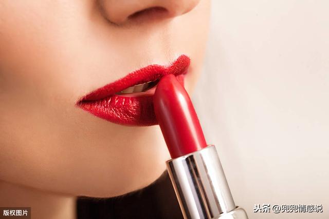 情人节送给女朋友什么礼物3样礼物，“爱人”更喜欢，讨人欢心就要送对礼物