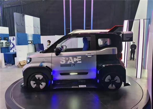 奇瑞QQ冰淇淋竞争宏光MINIEV，无界版和无界X版亮相，外观很酷炫