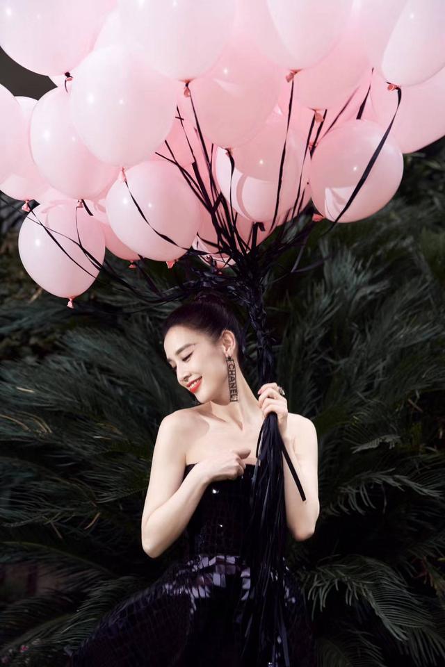 小雞裝大鵝，30個女人一出戲，比衣服拼演技，黃聖依媳婦熬成婆？ 娛樂八卦吃瓜 第15张