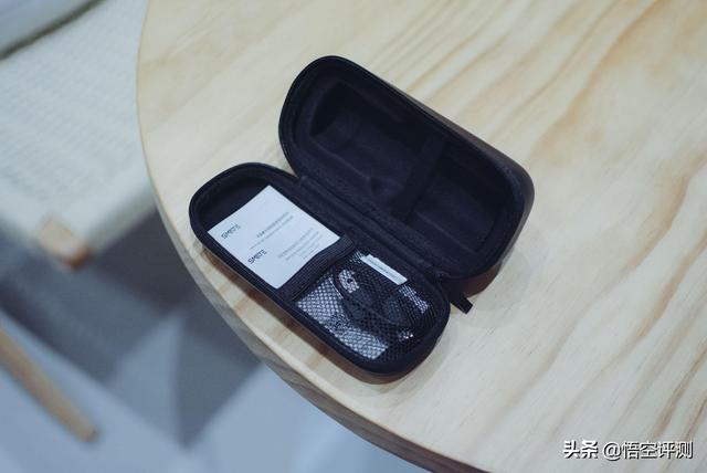 情人节要送什么礼物给男人的专属礼品：眉剃须刀探索家理容套装评测，居家出