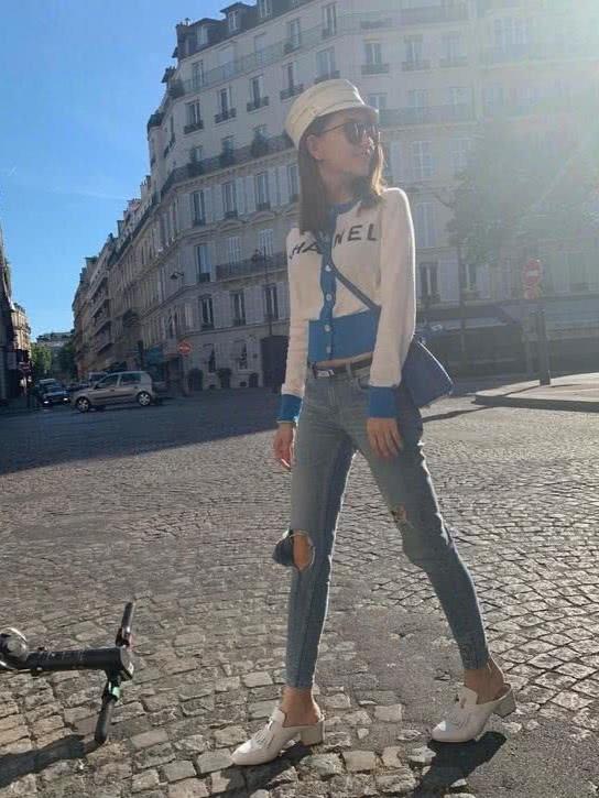 昆凌出席活動穿搭得體，穿卡其色外套搭肚臍裝，優雅又不失性感 娛樂八卦吃瓜 第5张