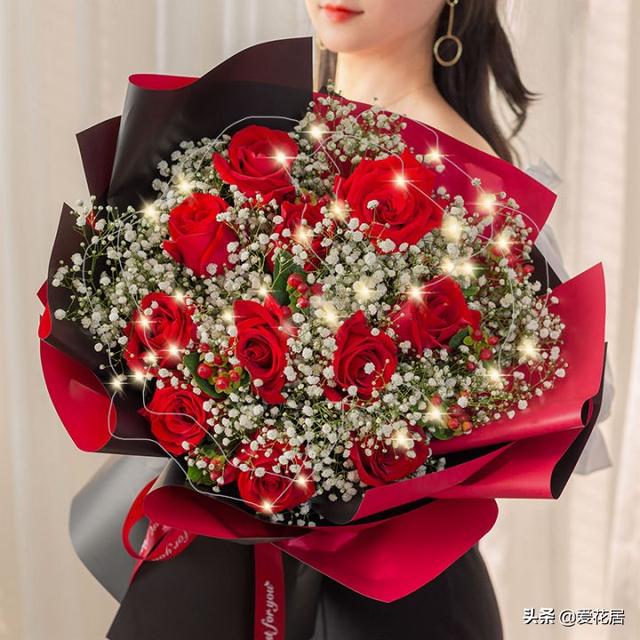 情人节送男友礼物爱花居：2021情人节是大年初三，该不该给正在追的女生送花