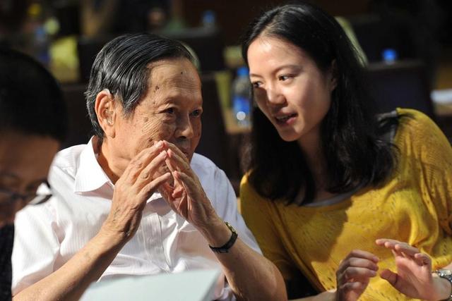 28歲翁帆嫁82歲老者，三觀相符，楊振寧：翁帆是甜蜜的天使 娛樂八卦吃瓜 第5张