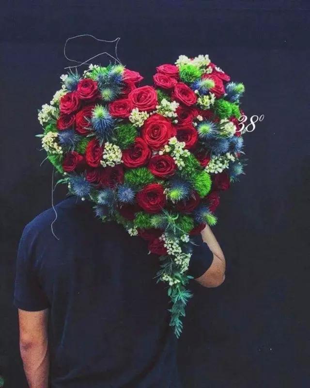 情人节送男朋友什么礼物好你知道送花的意义是什么吗？
