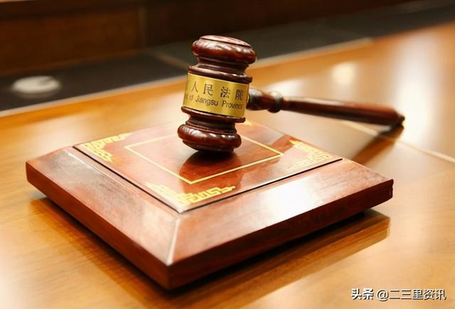 说好各睡各却动手动脚，27岁男子被女友告强奸后获刑5年 七夕送女朋友什么礼