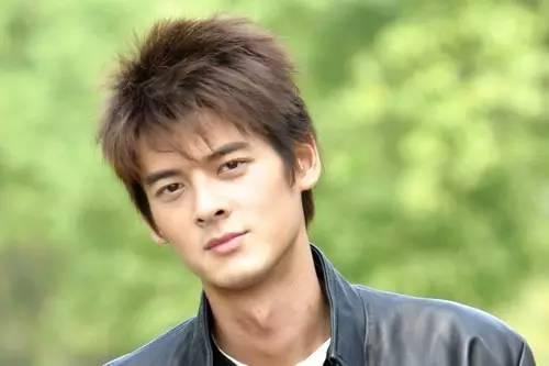 知名男星官宣戀愛！相戀4年、相差19歲，曾是安以軒的緋聞男友 娛樂八卦吃瓜 第3张