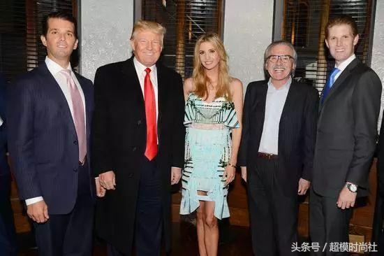 川普再爆性丑闻！“地下情”女友各个都是大胸 七夕送女朋友什么礼物