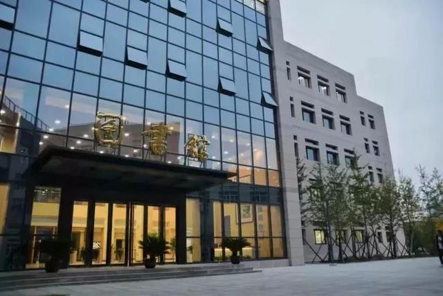 西安工业大学图书馆，最美高校图书馆排名