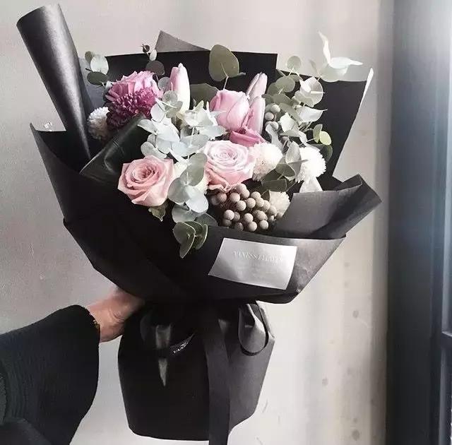 礼物怎么包装,礼物纸怎么包装