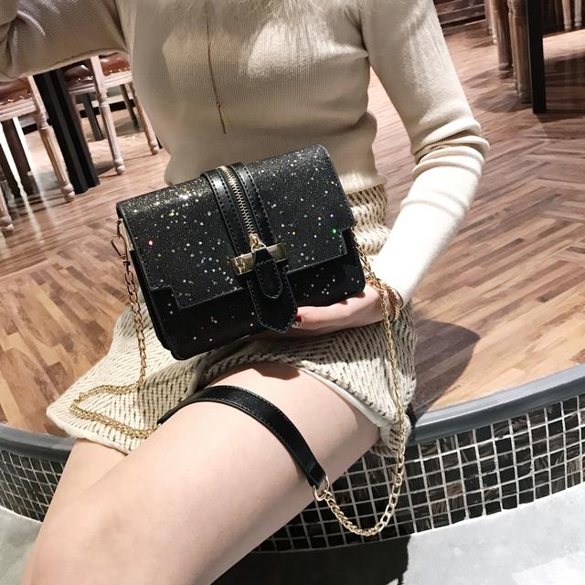 不管纪念日还是生日，送你女朋友这样的包包，她一定会喜欢！ 送女朋友礼物