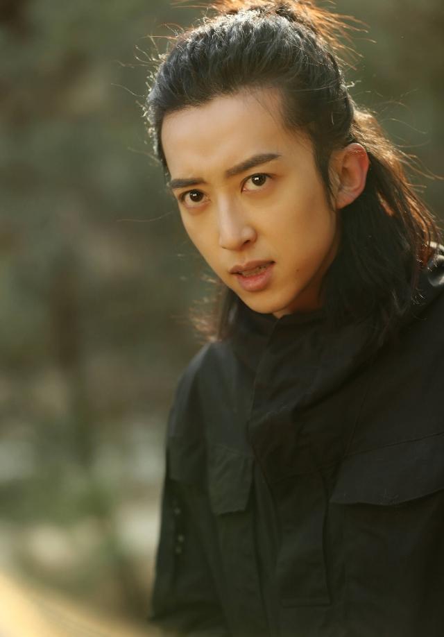 黎簇和吴邪的关系，沙海剧情吴邪和黎簇关系