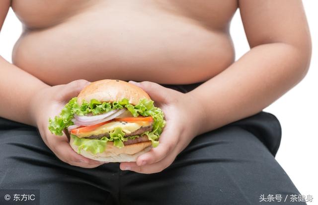 上身手臂堆積肥厚贅肉怎麼辦？6個動作高強度暴汗燃脂瘦背瘦手臂 健身減肥達人 第2张