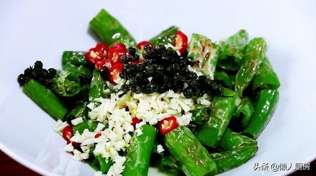 春天，這海鮮抓緊吃，價格便宜，人人吃得起，泡一盤真解饞 熱愛美食 第12张
