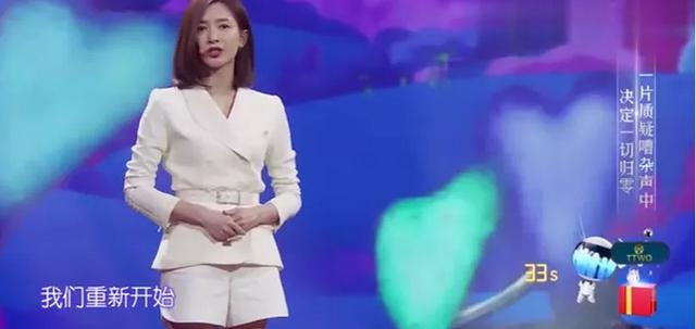 江疏影的別墅豪華有院子，光腳在家看投屏電影，不排斥當全職太太 娛樂八卦吃瓜 第12张