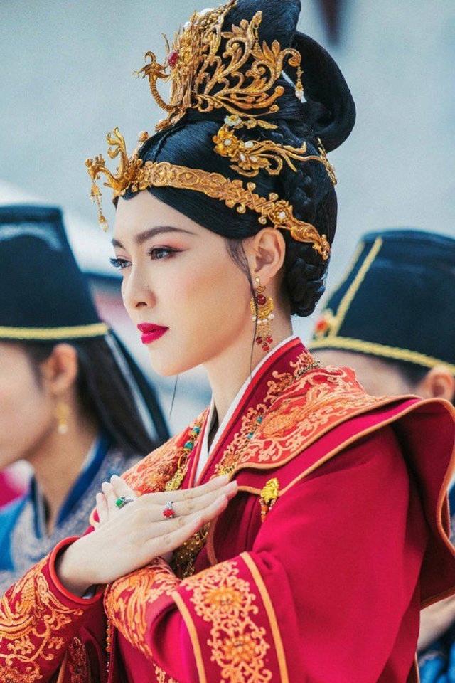 唐嫣產後正式復出！生完娃以後竟然越來越美，古裝打扮仍甜美吸睛 娛樂八卦吃瓜 第9张
