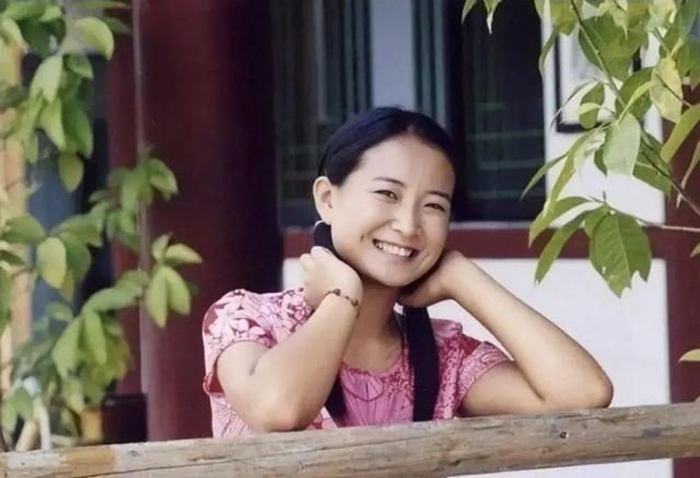 贾玲人生巅峰之路，那个抛弃贾玲而去的男人