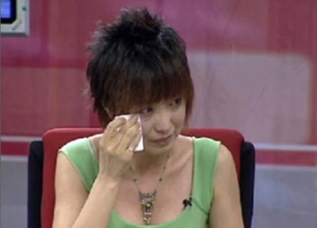 四次登春晚的頂流歌手，與恩師同居懷孕被逼墮胎，如今52歲沒人娶 娛樂八卦吃瓜 第10张
