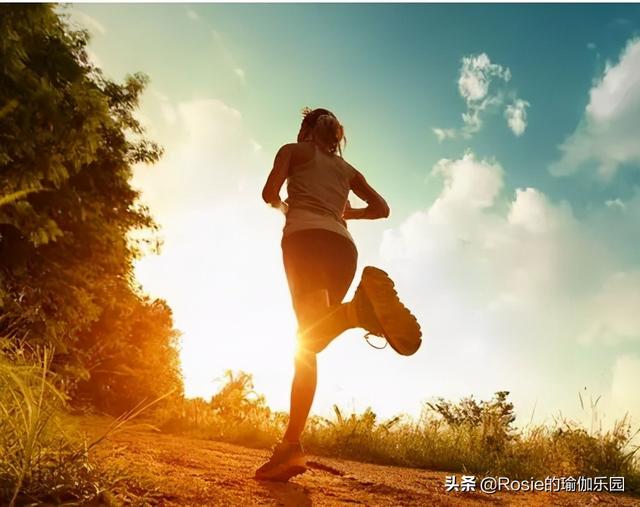 李雪琴登上《男人裝》被嘲，她不性感？每天堅持這4步微胖也性感 健身減肥達人 第19张