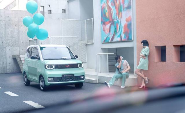 重现QQ辉煌，奇瑞QQ冰淇淋盲订首日订单破一万，宏光MINI EV慌了？