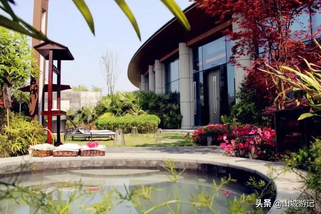 情人节送男友礼物和老婆牵手数年 你还知道情人节送什么礼物好吗？