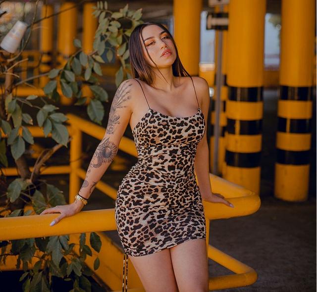 墨西哥網紅美女亞歷堅德拉·特維諾身材絕美，蜜桃臀線條感太好了 街拍正妹 第2张