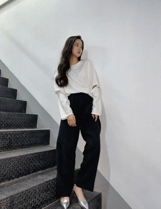 歐陽娜娜公主造型亮相，芥末黃連衣裙配煙燻妝，甜酷女孩太惹人愛 娛樂八卦吃瓜 第5张