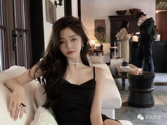 m娇妻被别人调教