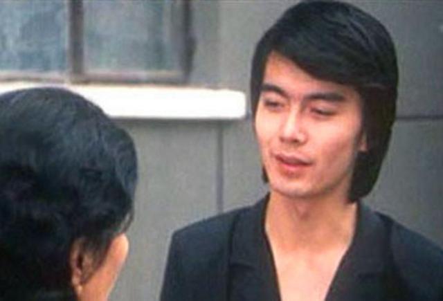 童星出身22歲拿視帝，出道30多年換4任老婆，年過半百兒子才10歲 娛樂八卦吃瓜 第2张