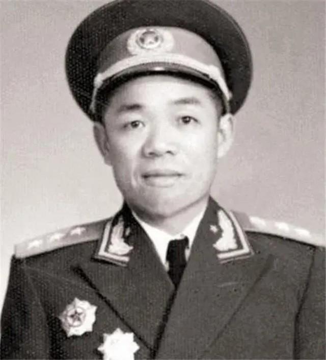 韩先楚子女后来怎么样了（一门三子女入伍当兵）