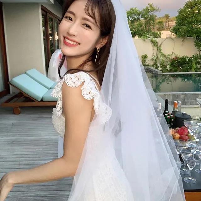 韓國「糖心小腰精」，超高顏值配性感身材，也太撩人了吧 街拍正妹 第5张