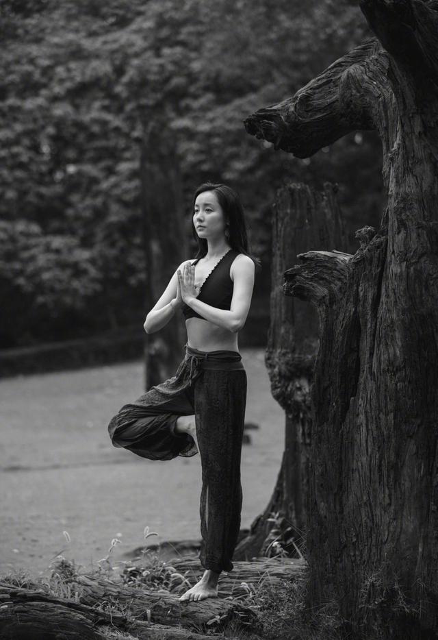 呂一真是美死了！35歲卻擁有20歲時的好身材，氣質出塵迷死人 街拍正妹 第10张