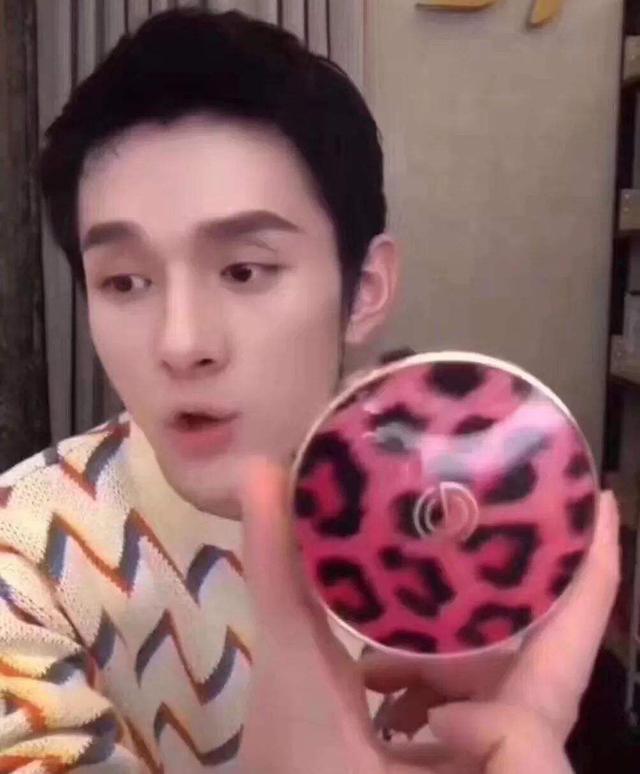 「口紅一哥」李嘉琪，從眾多主播中脫穎而出，成為人生贏家 娛樂八卦吃瓜 第4张