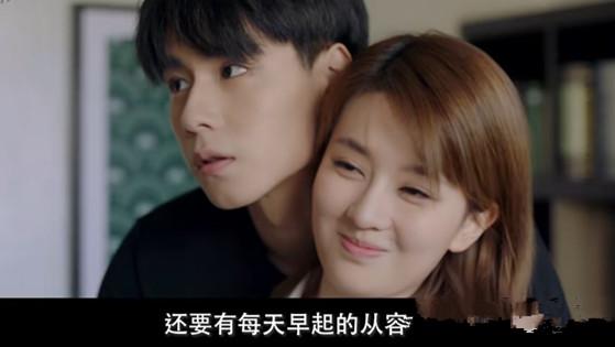 “小风暴”热播，圣诞节来临，乔欣佩戴的珠宝，可以送给女友 情人节送什么