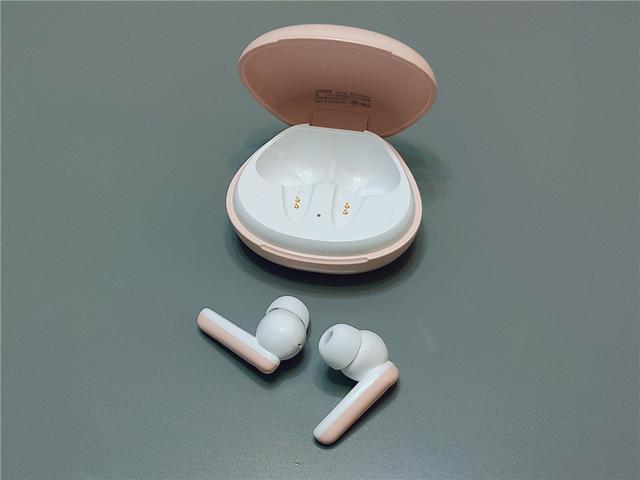 这款FunBuds蓝牙耳机可盐可甜，圣诞节送女朋友再合适不过 情人节送女朋友礼物