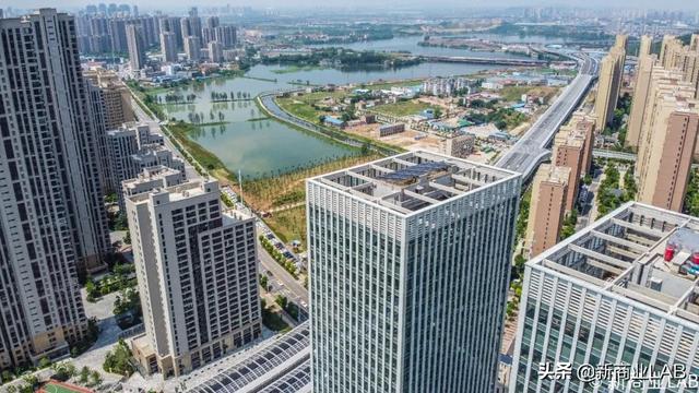 武汉绿地缤纷城购物中心，武汉绿地缤纷城开业首月销售额超七千万