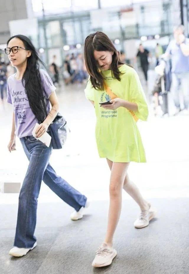 李嫣和李亞鵬參加公益長跑，14歲女兒長發飄飄，大長腿快趕超爸爸 娛樂八卦吃瓜 第7张