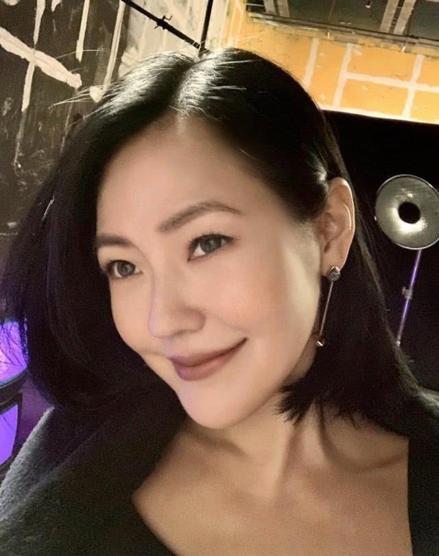 小S閨蜜曬合影照！小S皮膚嬌嫩太年輕，和老公許雅鈞低調秀恩愛 娛樂八卦吃瓜 第3张