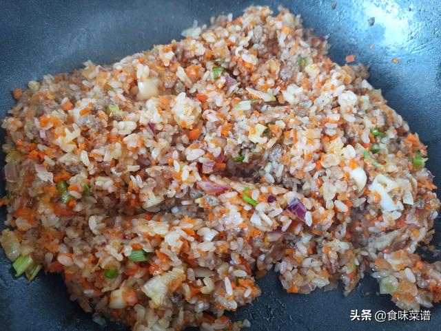 餃子皮別浪費了，教你4種創新吃法，皮脆餡香，上桌孩子們搶著吃 熱愛美食 第48张