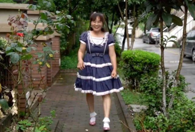 5岁阿姨穿LOLITA（55岁阿姨穿洛丽塔公主裙火上热搜）"