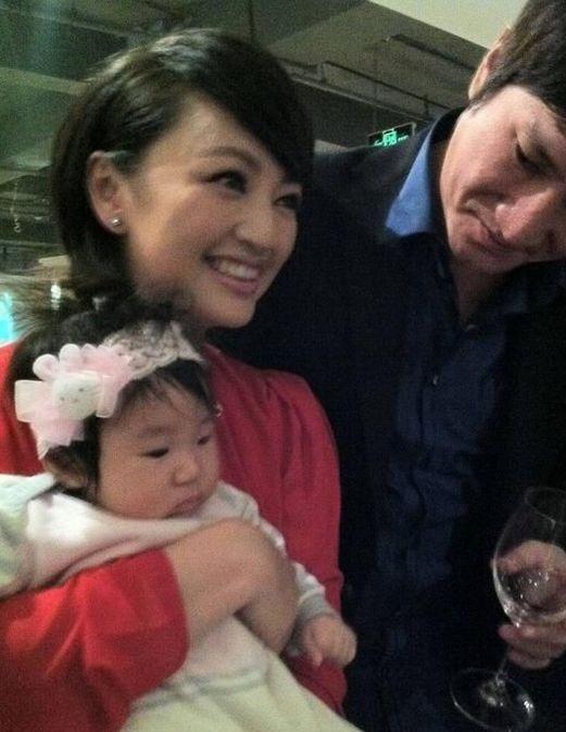 37歲嫁華誼副總裁，王菲給她當伴娘，48歲手握半個娛樂圈，憑什麼 娛樂八卦吃瓜 第27张