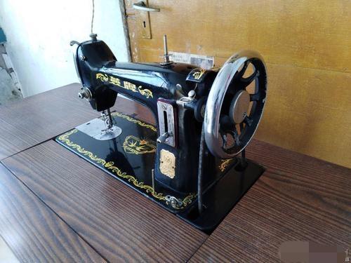 旧缝纫机多少钱一台哪里回收（高价收缝纫机是真的吗）