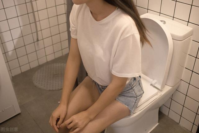 Girl Diarrhea Toilet.