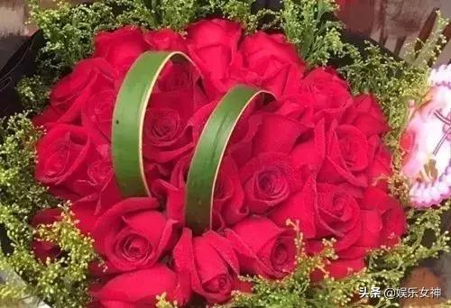 情人节送男友什么礼物今天2.14情人节，214漂亮玫瑰送给群里每位朋友~醉倒一批