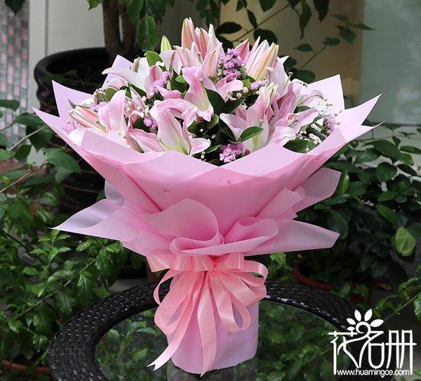 情人节送玫瑰花图片520送什么花好，520玫瑰花最能表达爱意